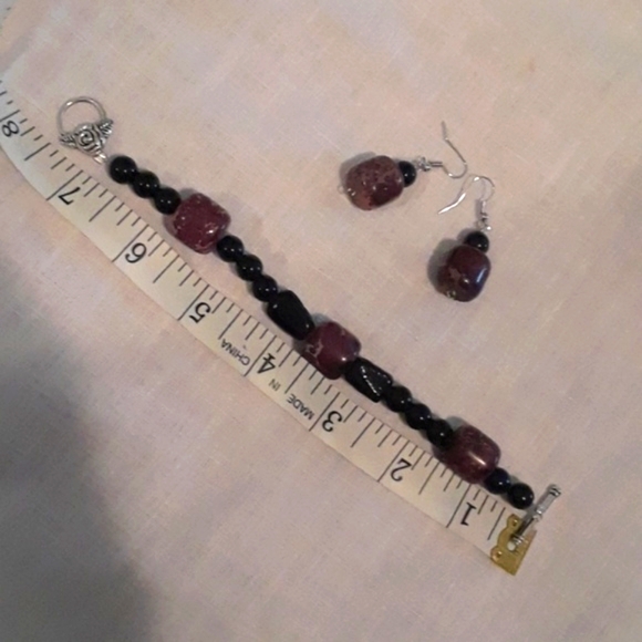 King Turquoise & Glass Bracelet & Earrings - Picture 7 of 7